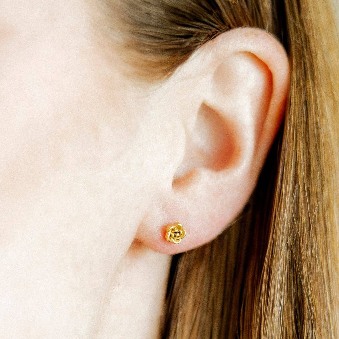 Screwback Stud Earrings - Rose Gold