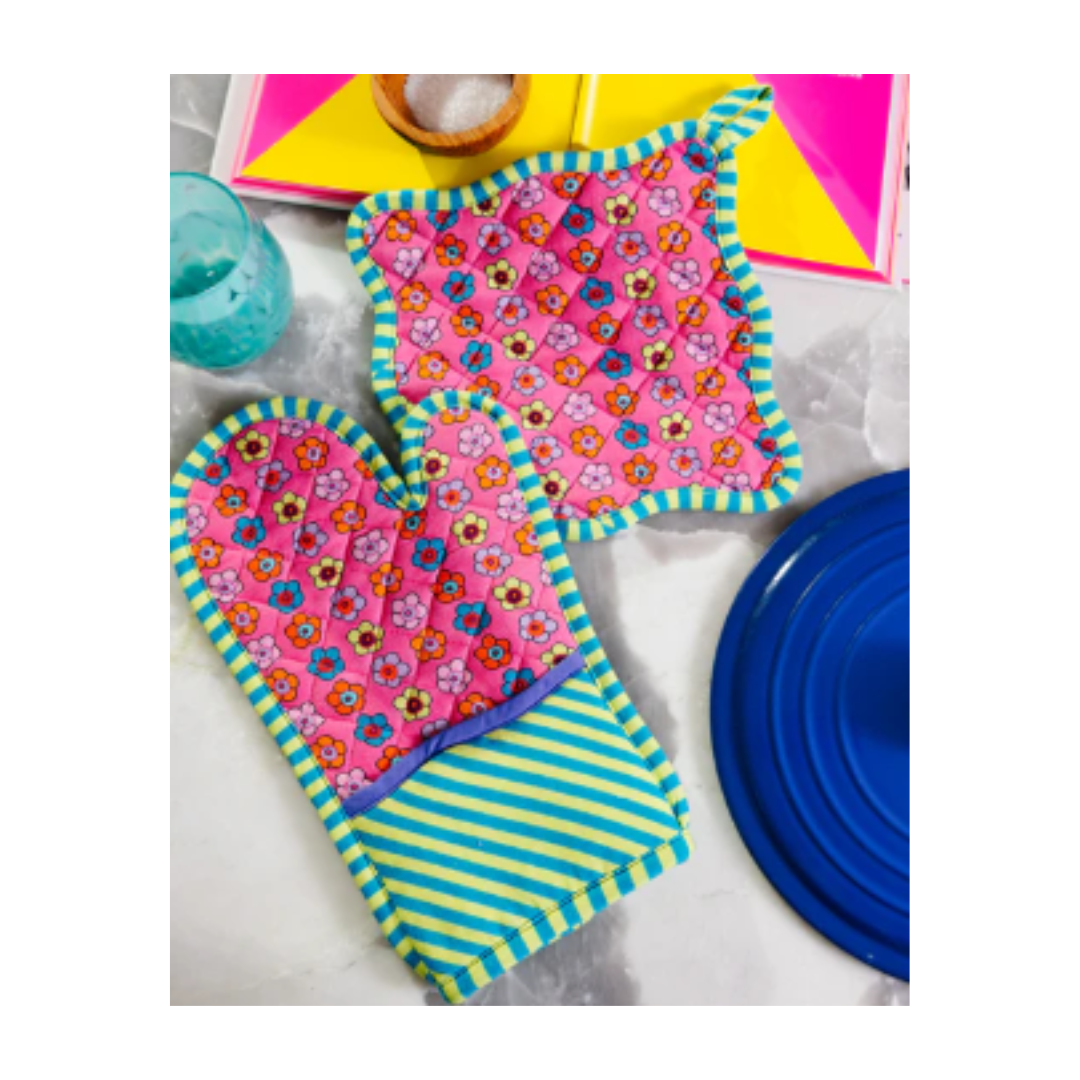 Pink Pot Holder & Oven Mitt