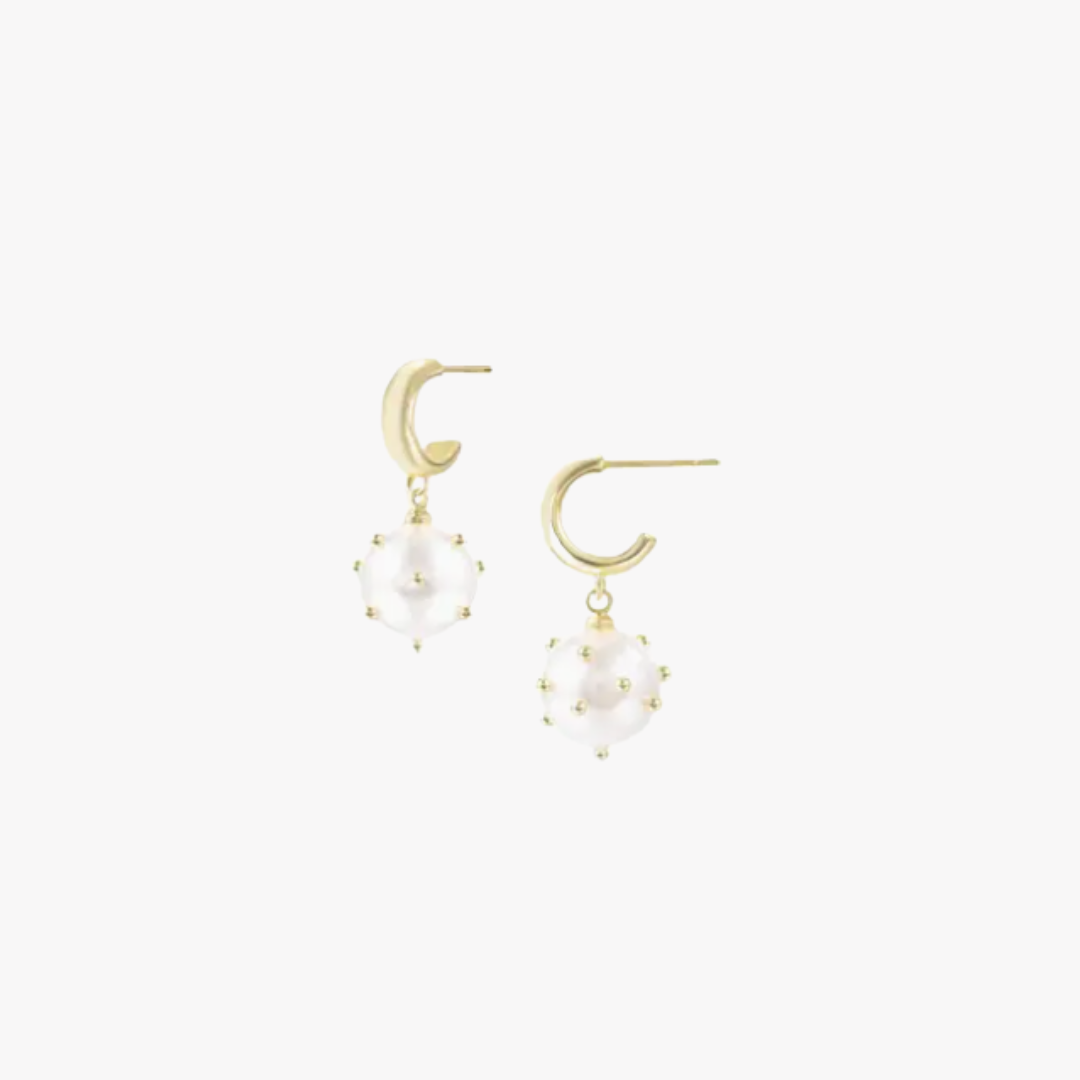 Carolina Mini Drop Earrings in Pearl