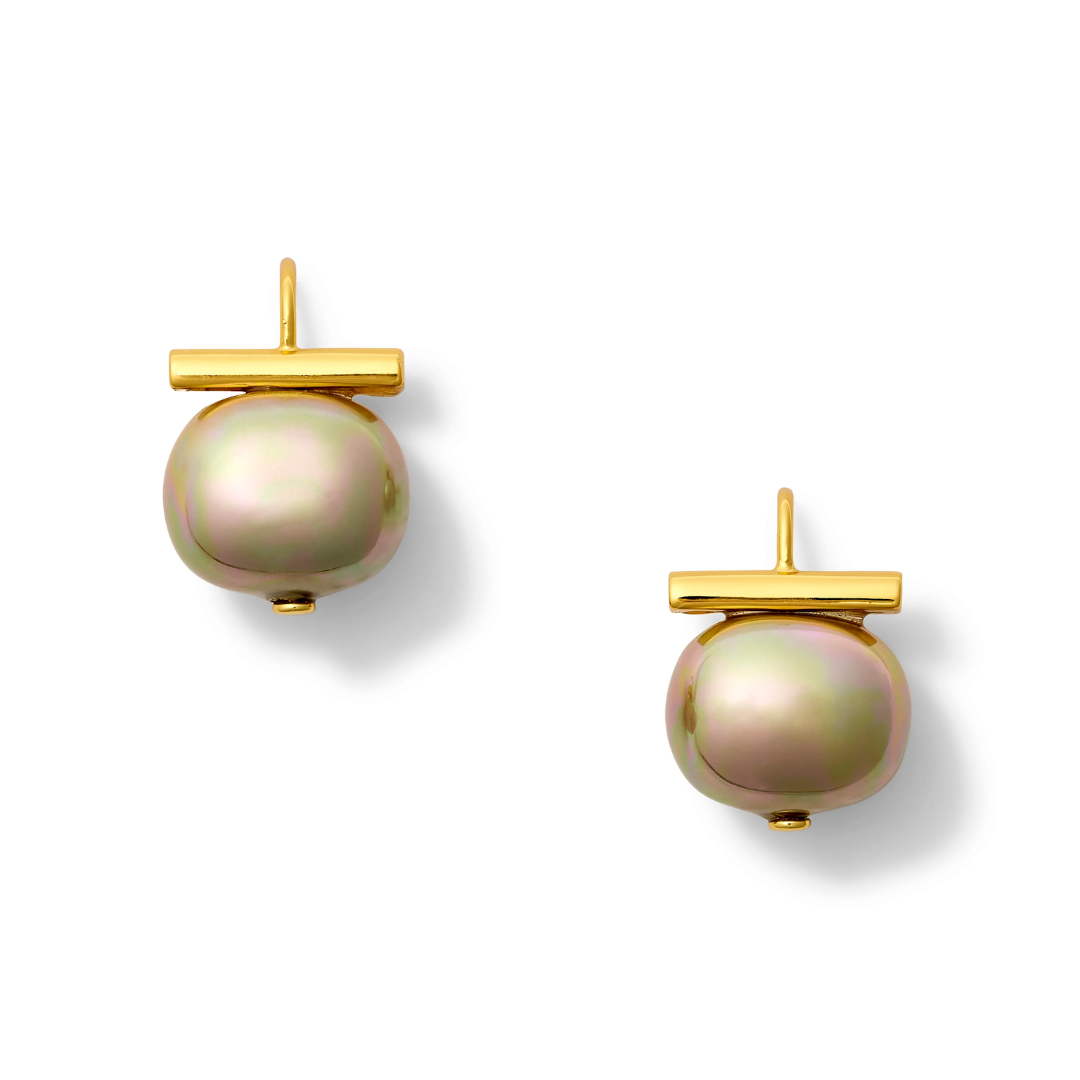 Medium Pebble Pearl Earring