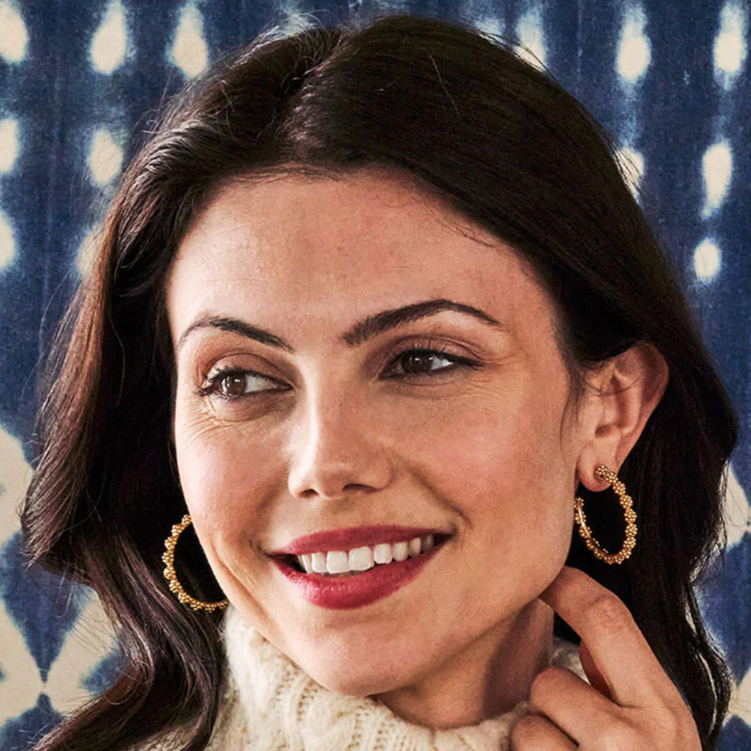 Berry Icon Medium Hoop Earrings