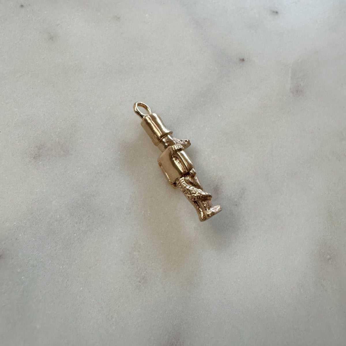 ALLIGATOR NUTCRACKER PENDANT