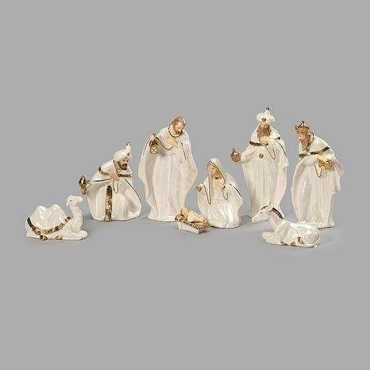 White Nativity 8-piece set with Gold Accents