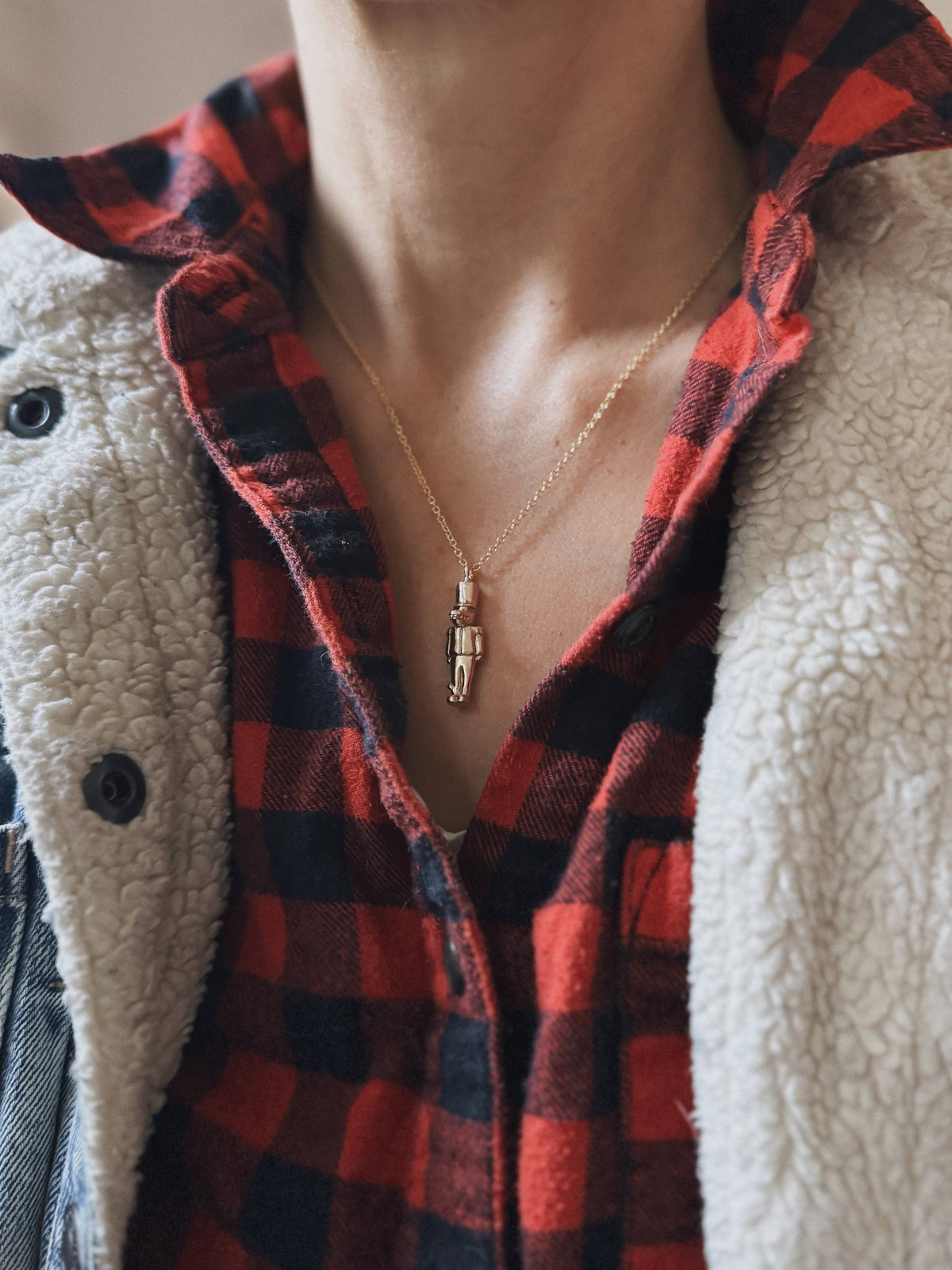 ALLIGATOR NUTCRACKER PENDANT