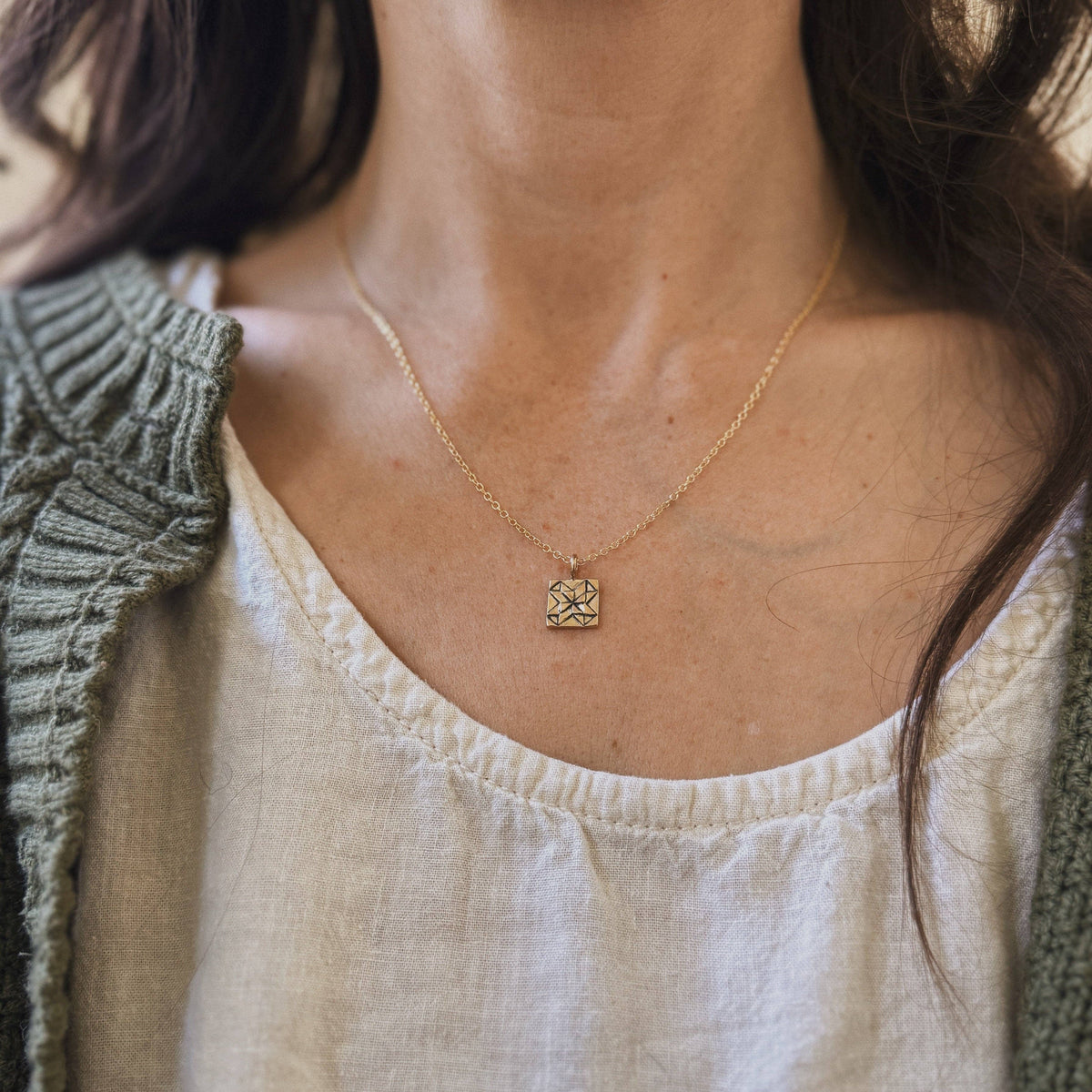 QUILT SQUARE PENDANT