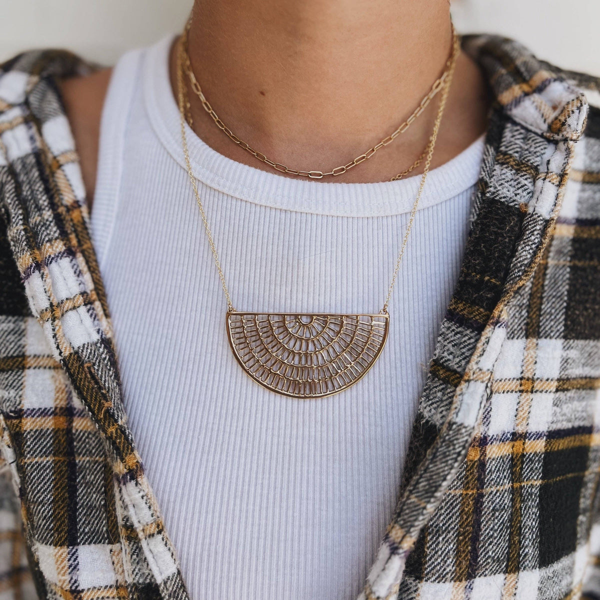 SHIMMERING SUN NECKLACE