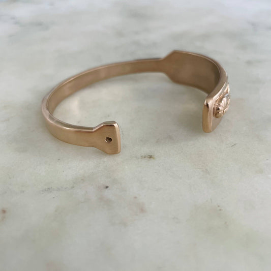 Crawfish Paddle Cuff