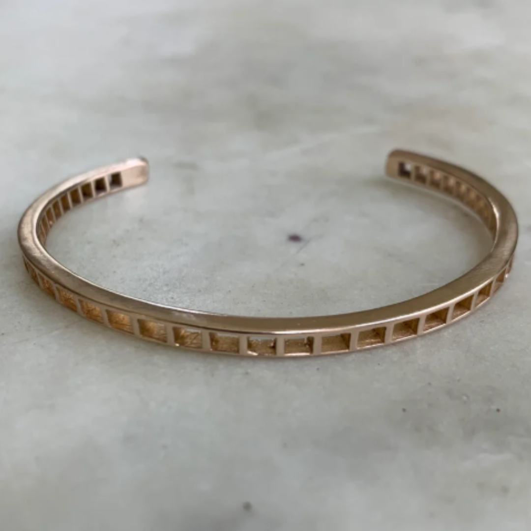 Grid Cuff - 1 Row