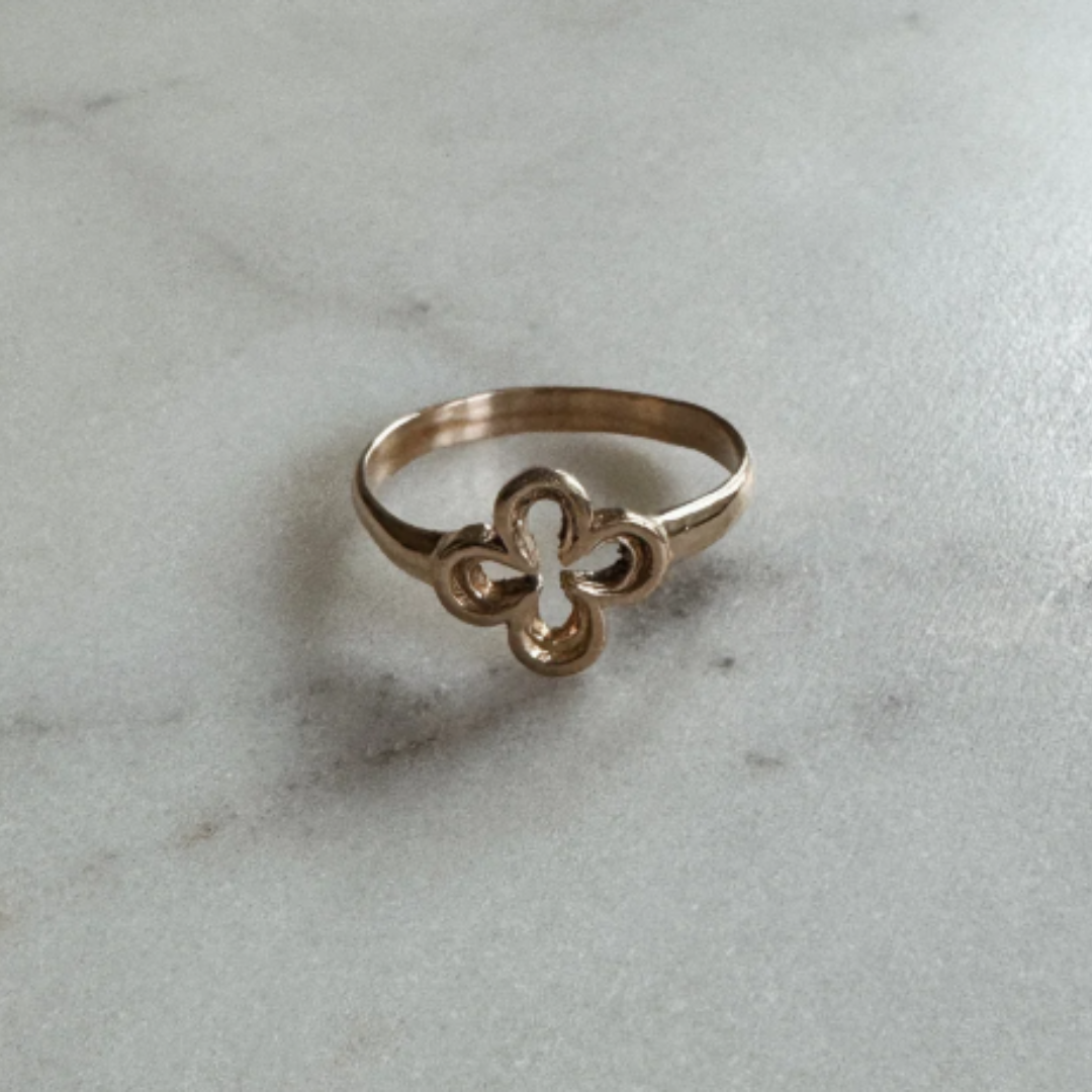Quatrefoil Ring