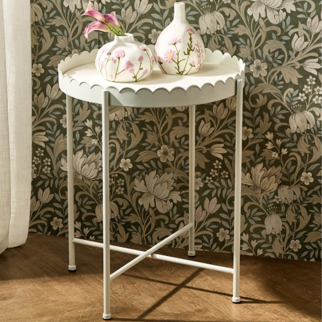 Scallop Edge Round Side/Accent Table