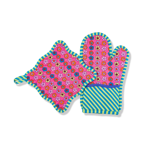 Pink Pot Holder & Oven Mitt