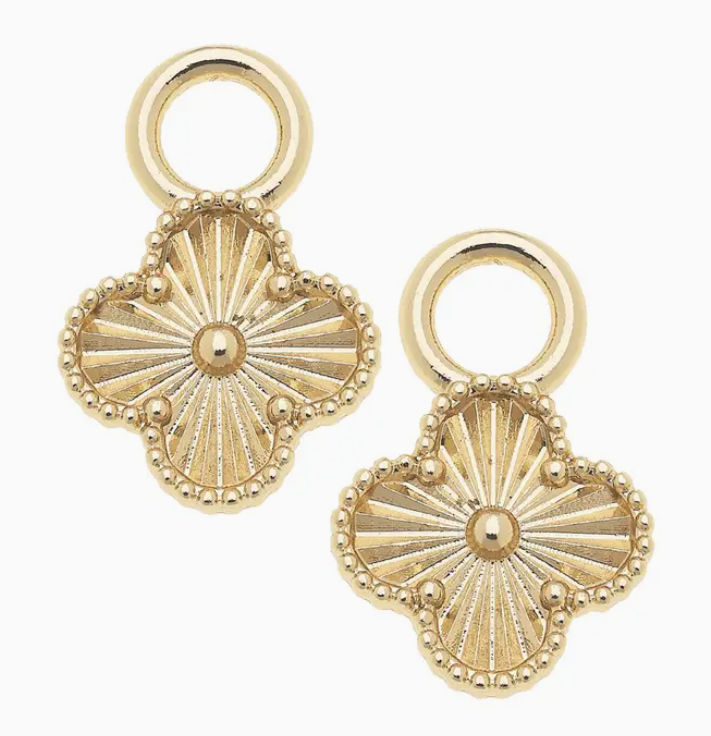 Fluted Clover Huggie Charm (Set of 2) in Shiny Gold