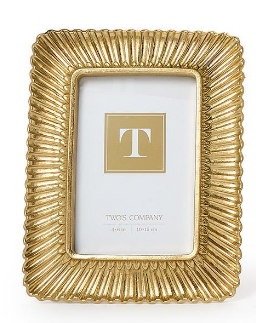 Sculpted Scalloped Plume Gold Photo Frames