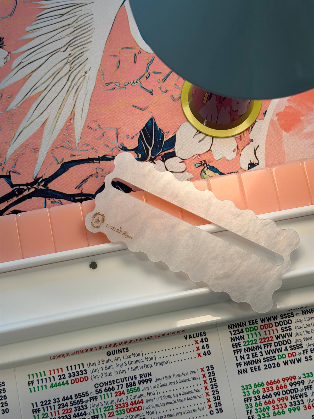 White Pearl Mahjong Line Reader with Gold