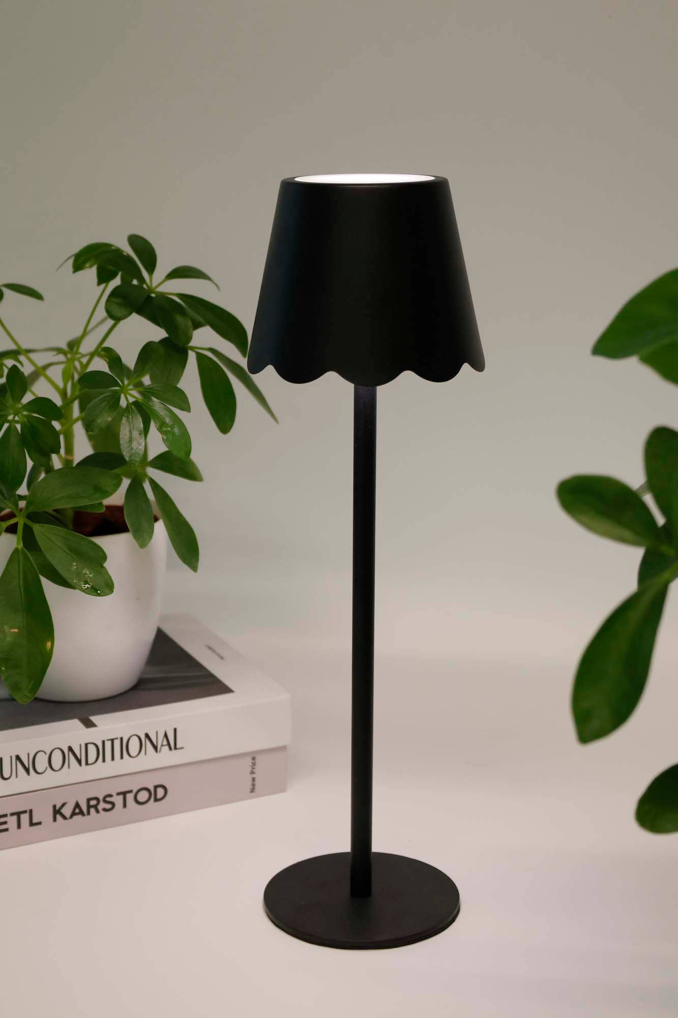 LED Lamp – Scalloped Shade