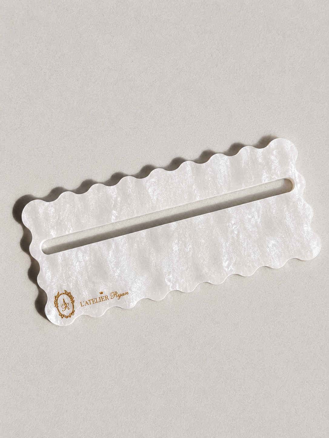 White Pearl Mahjong Line Reader with Gold