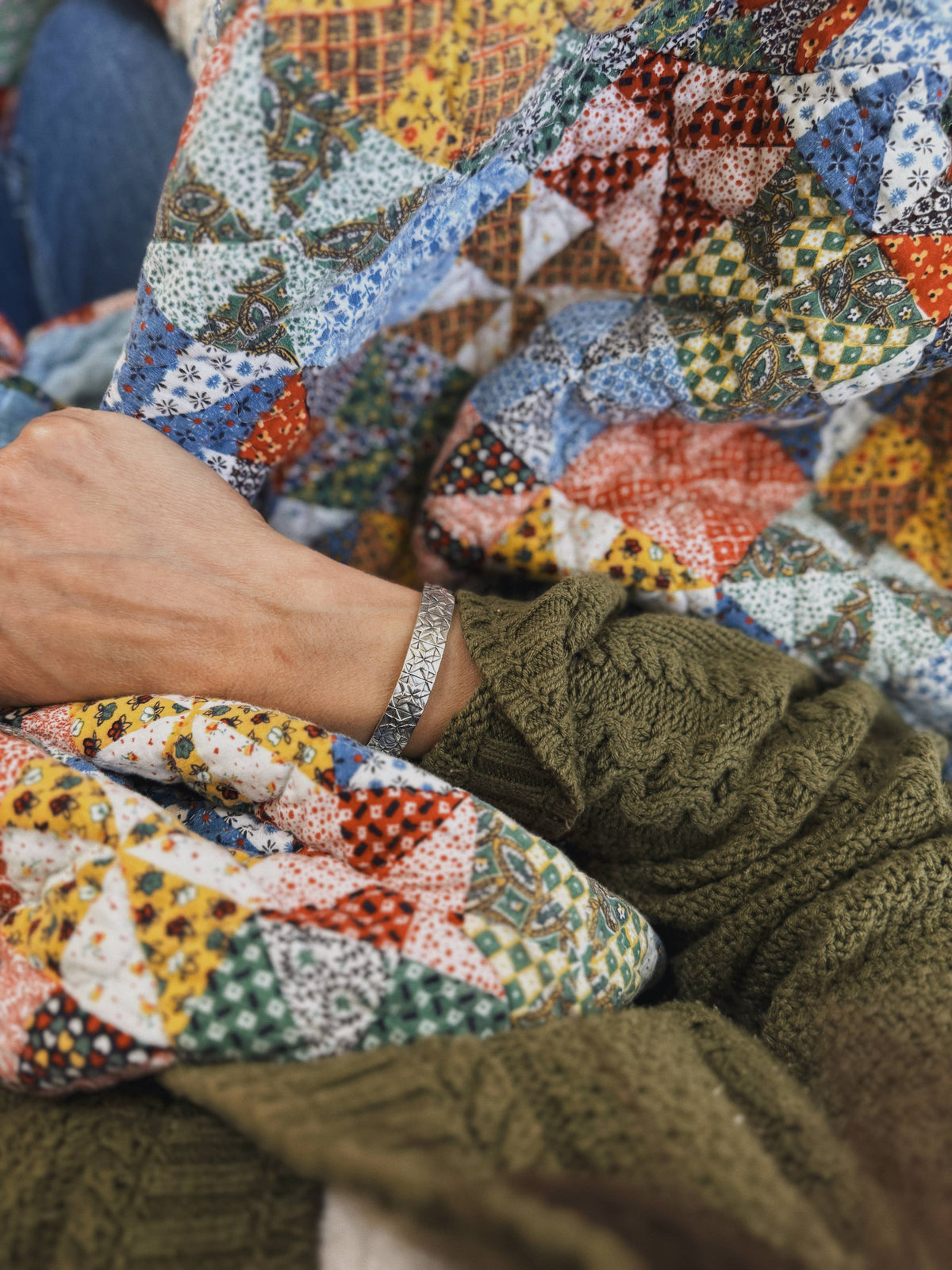 QUILT SQUARE CUFF — BRONZE